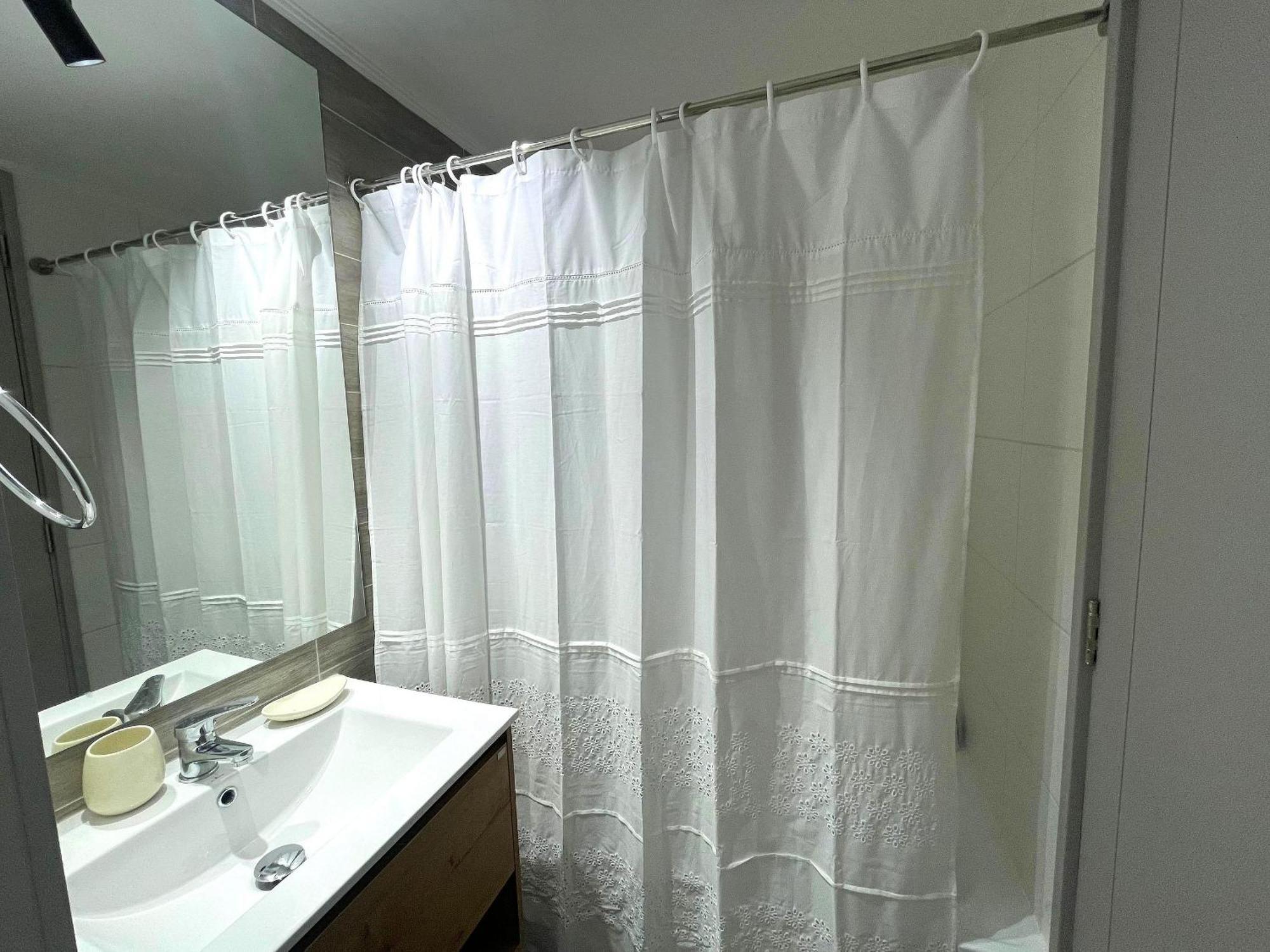 Apartamento Nuevo A Pasos De Club Hipico Con A/c